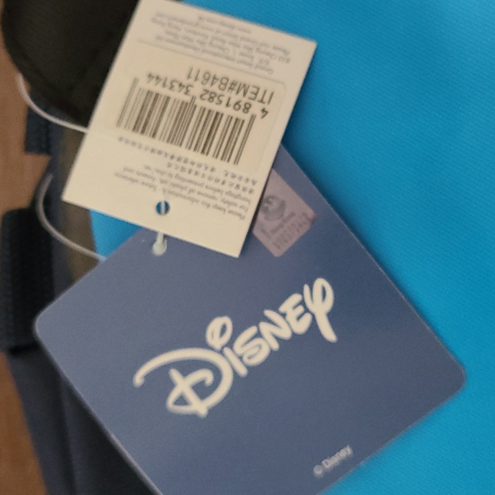 Brand new Donald Duck bag - Picture 3 of 5